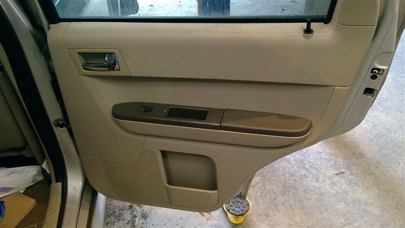 https://f005.backblazeb2.com/file/img-partshotlines-com/Inventory/EC214/Vehicle/218_12.jpg