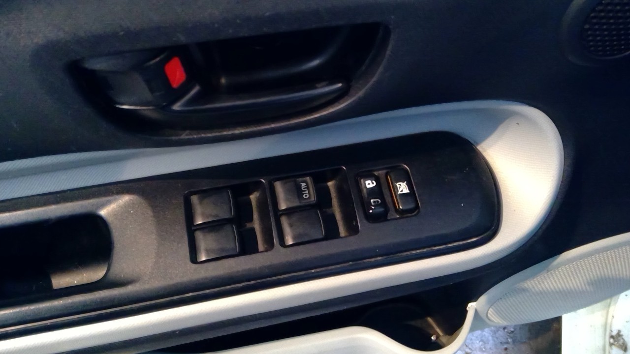 https://f005.backblazeb2.com/file/img-partshotlines-com/Inventory/EC214/Vehicle/356_08.jpg