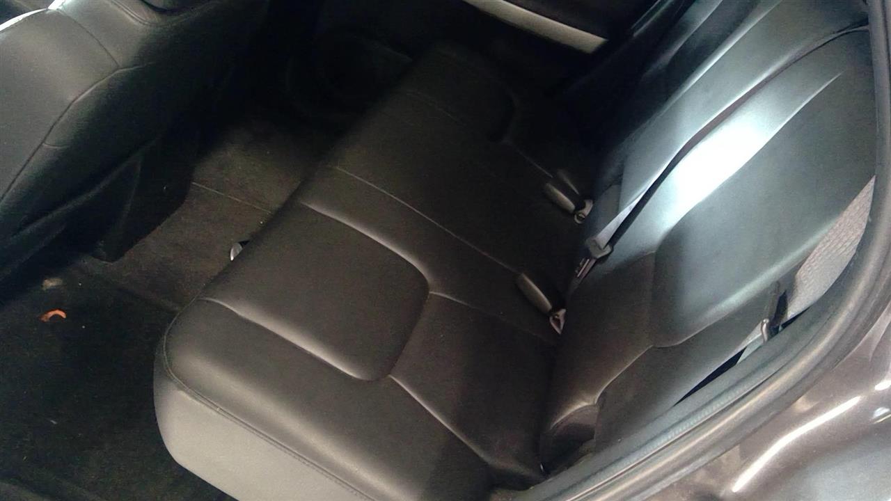 https://f005.backblazeb2.com/file/img-partshotlines-com/Inventory/EC717/Vehicle/58644_13.jpg