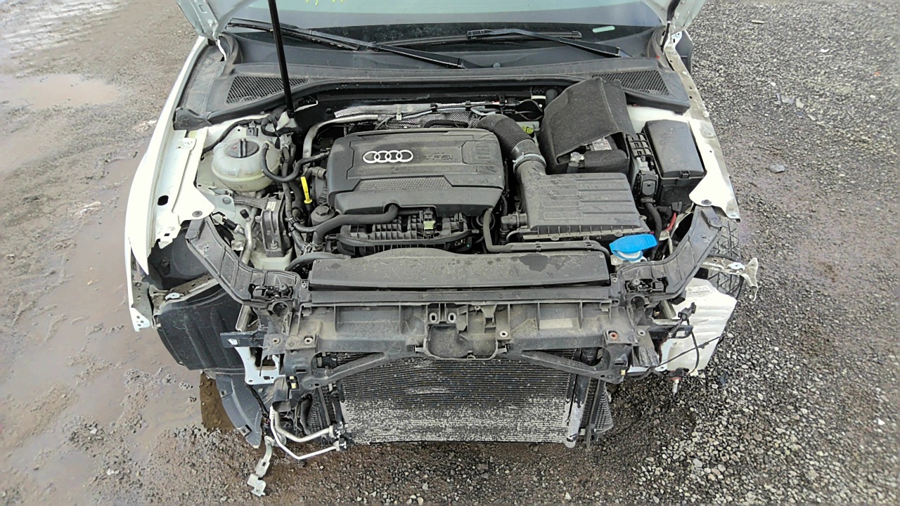 Vehicle/218744_03.jpg