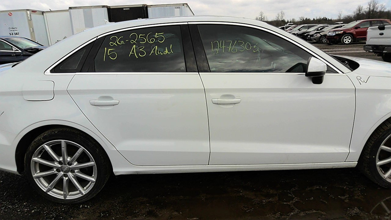 Vehicle/218744_05.jpg
