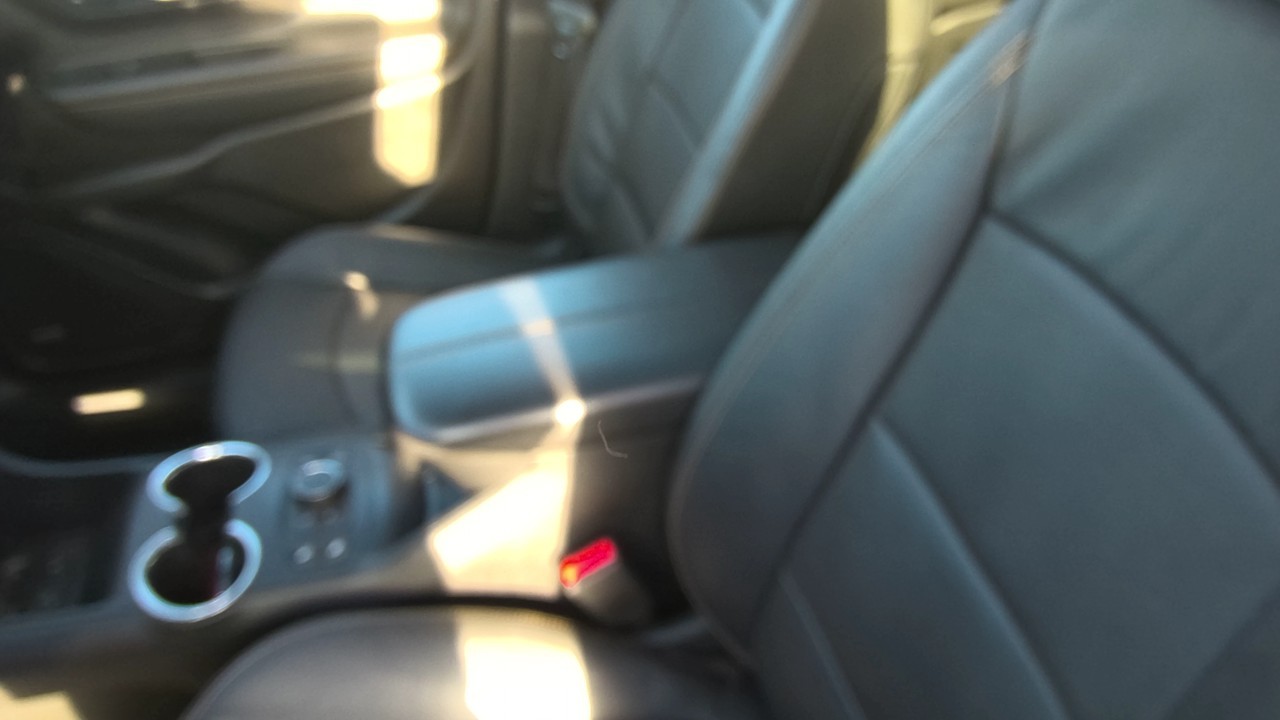 https://f005.backblazeb2.com/file/img-partshotlines-com/Inventory/EC801/Vehicle/219010_09.jpg
