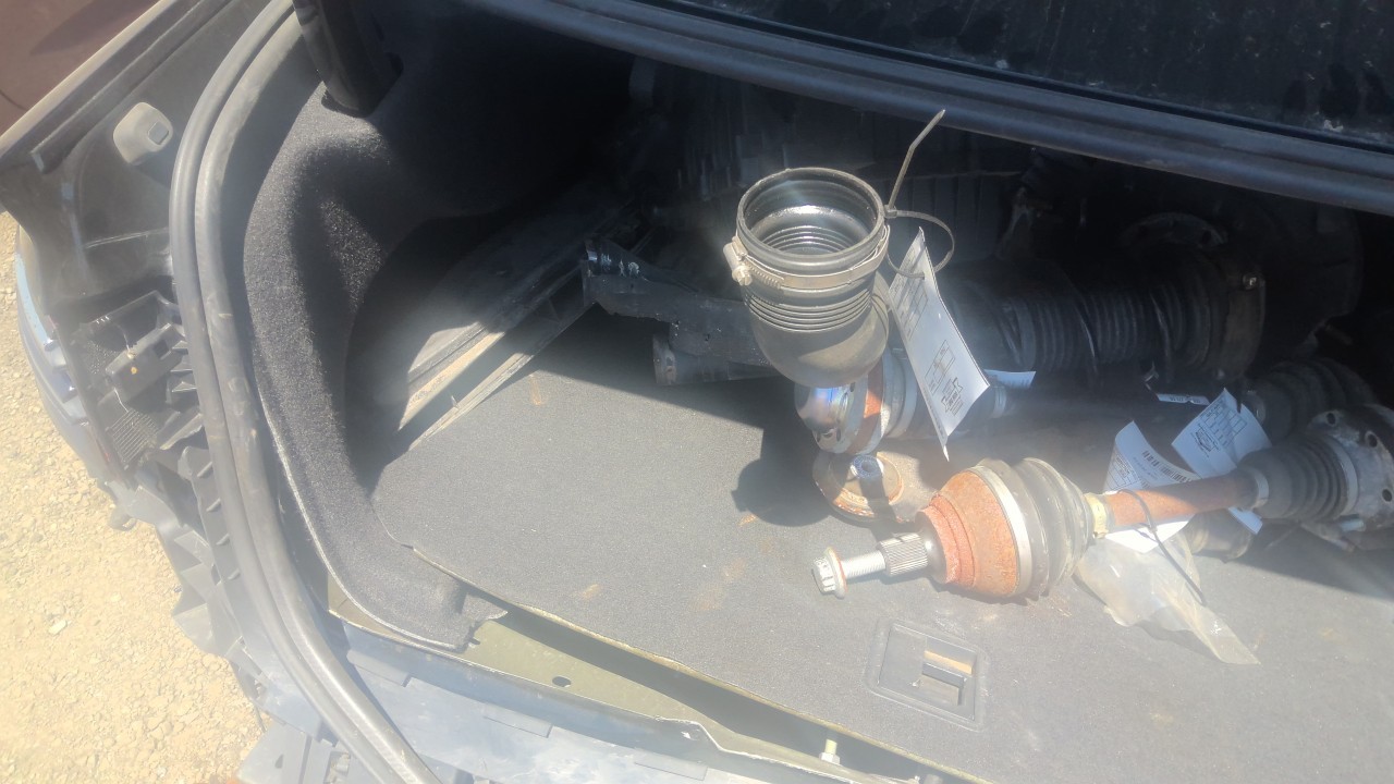 Vehicle/219044_07.jpg