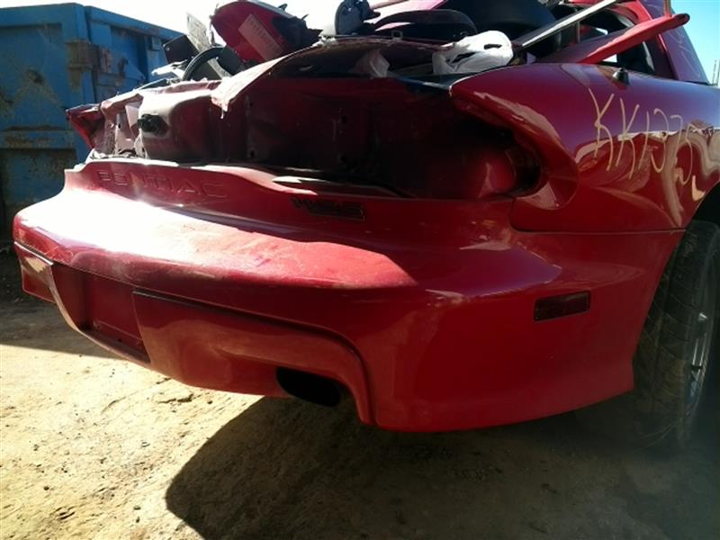 https://f005.backblazeb2.com/file/img-partshotlines-com/Inventory/EC885/Vehicle/13073_09.jpg