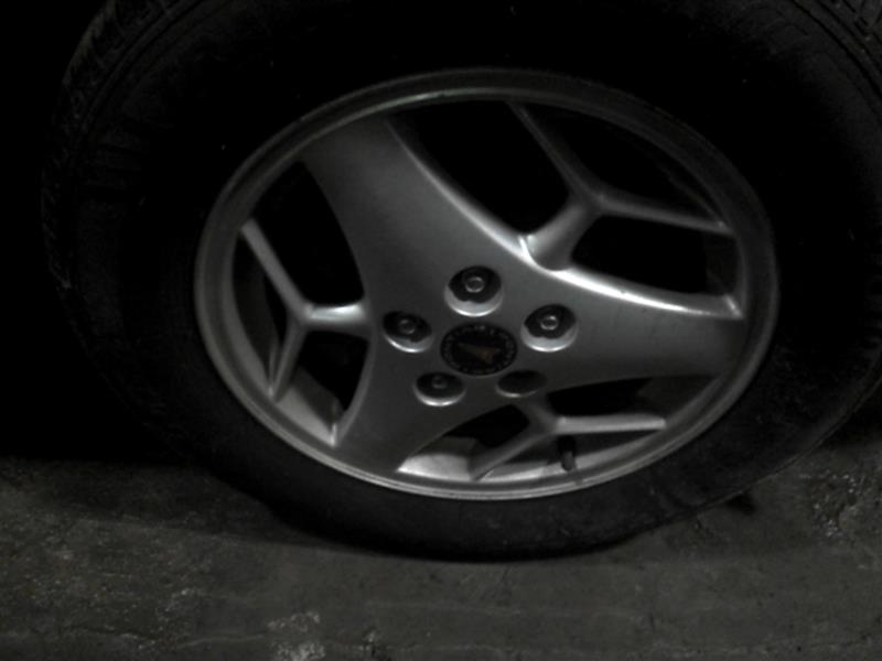 https://f005.backblazeb2.com/file/img-partshotlines-com/Inventory/EC885/Vehicle/3768_11.jpg