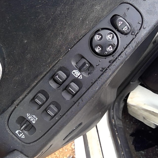 https://f005.backblazeb2.com/file/img-partshotlines-com/Inventory/EX248/Vehicle/3404_12.jpg
