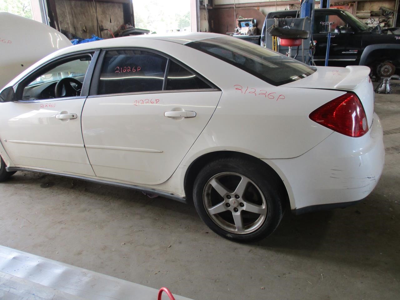 https://f005.backblazeb2.com/file/img-partshotlines-com/Inventory/EX26/Vehicle/85196_01.jpg