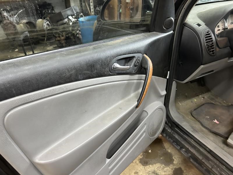 https://f005.backblazeb2.com/file/img-partshotlines-com/Inventory/EX304/Vehicle/23677_06.jpg