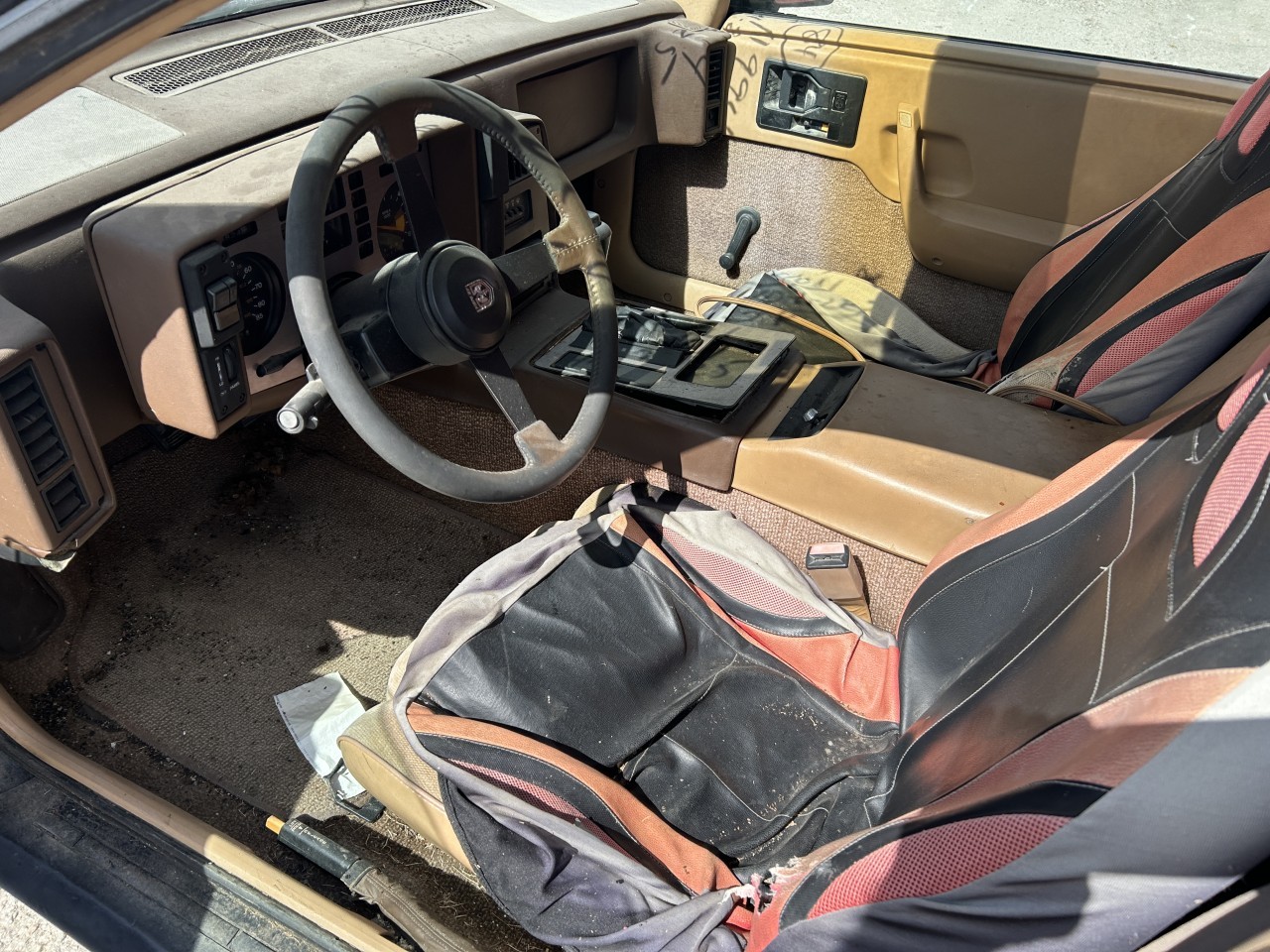 https://f005.backblazeb2.com/file/img-partshotlines-com/Inventory/EX304/Vehicle/28298_09.jpg