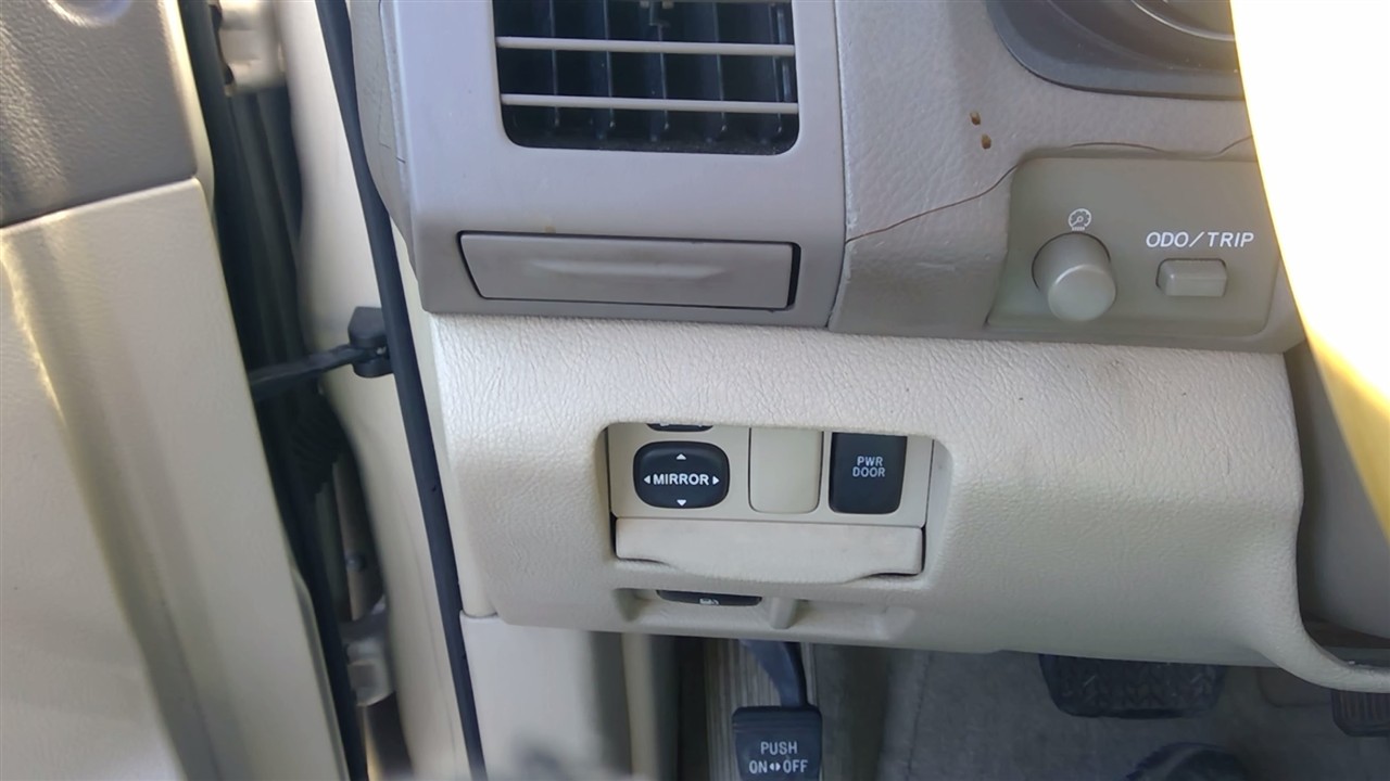 https://f005.backblazeb2.com/file/img-partshotlines-com/Inventory/EX366/Vehicle/10091_04.jpg