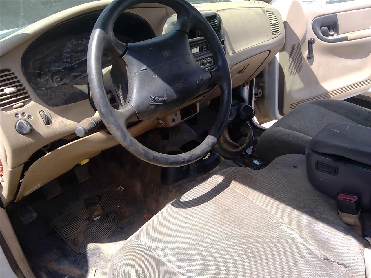 https://f005.backblazeb2.com/file/img-partshotlines-com/Inventory/EX366/Vehicle/11594_02.jpg