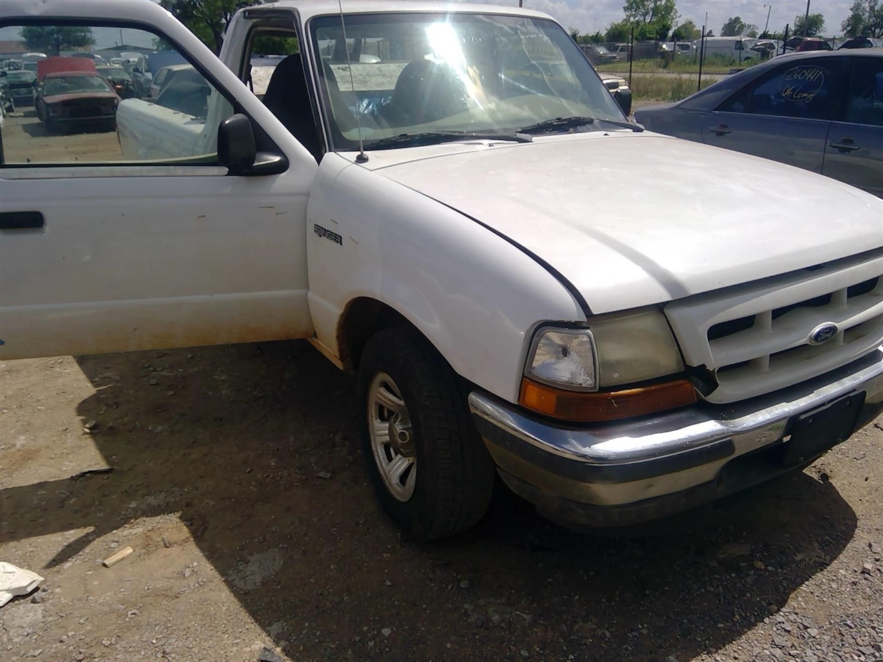 https://f005.backblazeb2.com/file/img-partshotlines-com/Inventory/EX366/Vehicle/11594_04.jpg