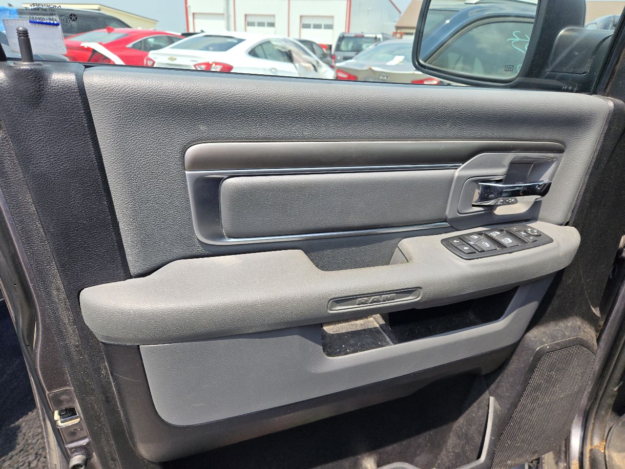 https://f005.backblazeb2.com/file/img-partshotlines-com/Inventory/EX441/Vehicle/247554_08.jpg