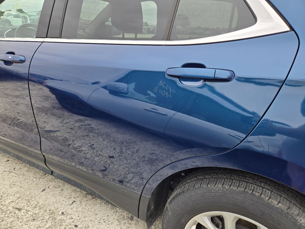 Vehicle/251888_05.jpg