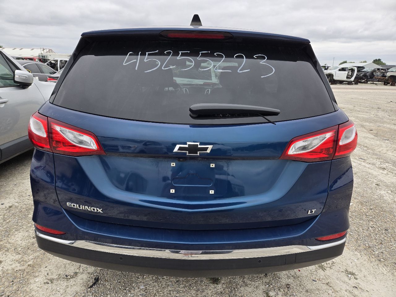 Vehicle/251888_07.jpg