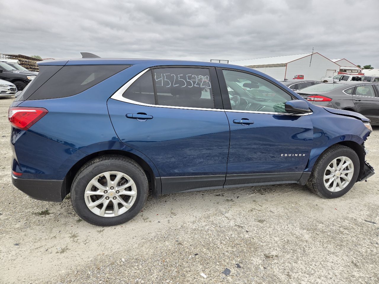 Vehicle/251888_09.jpg