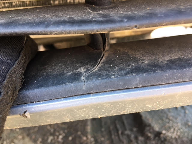 https://f005.backblazeb2.com/file/img-partshotlines-com/Inventory/EX465/Vehicle/44277_10.jpg