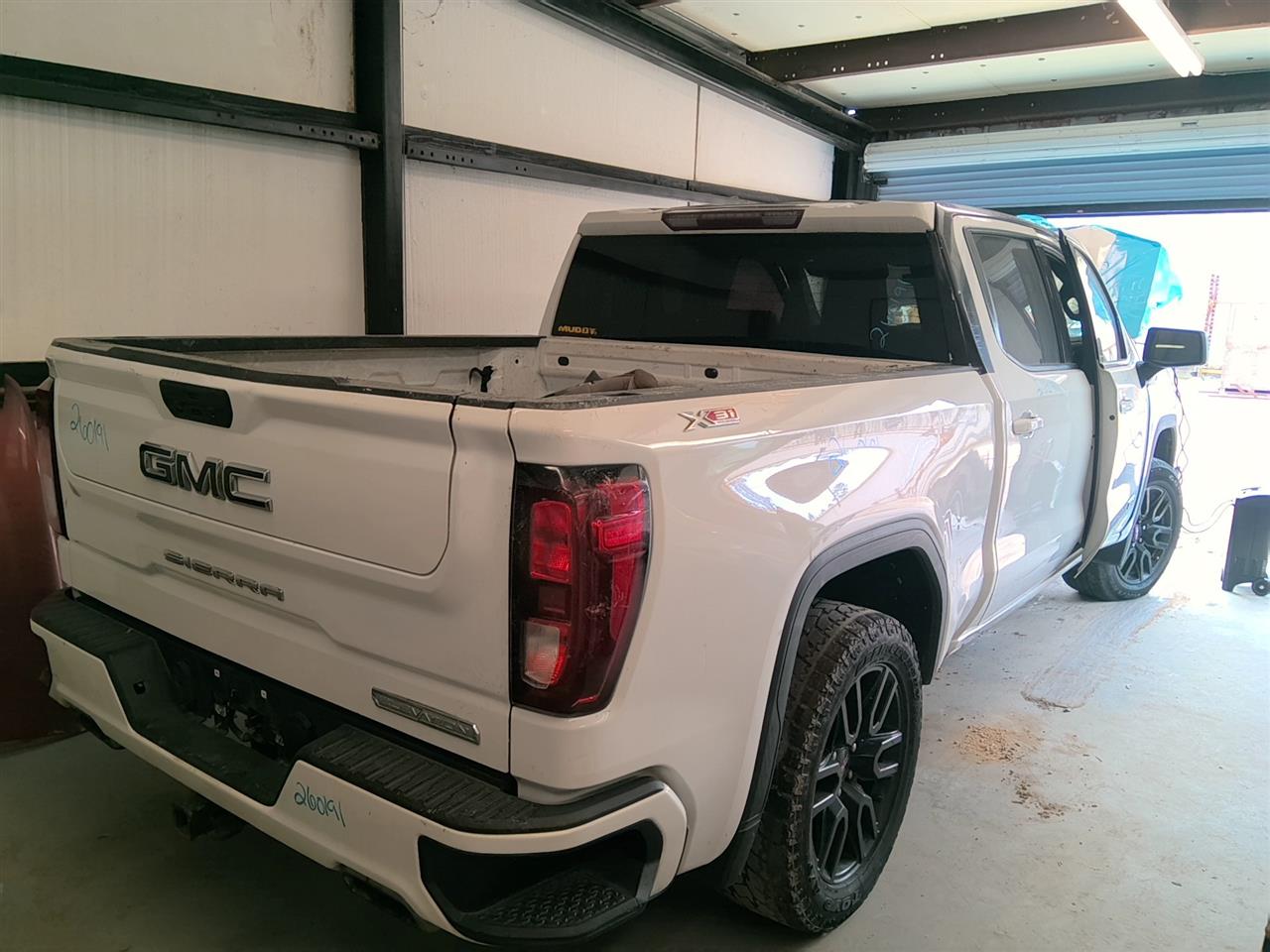 https://f005.backblazeb2.com/file/img-partshotlines-com/Inventory/EX536/Vehicle/91842_03.jpg