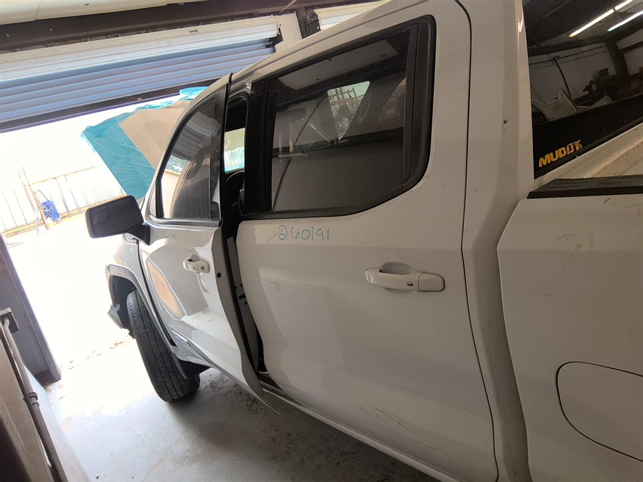 https://f005.backblazeb2.com/file/img-partshotlines-com/Inventory/EX536/Vehicle/91842_06.jpg