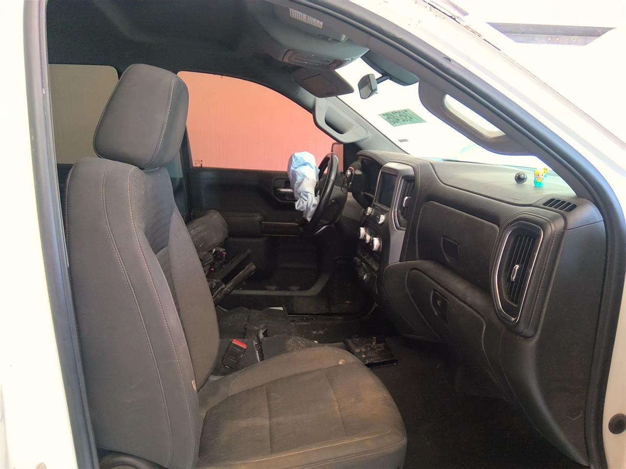 https://f005.backblazeb2.com/file/img-partshotlines-com/Inventory/EX536/Vehicle/91842_12.jpg