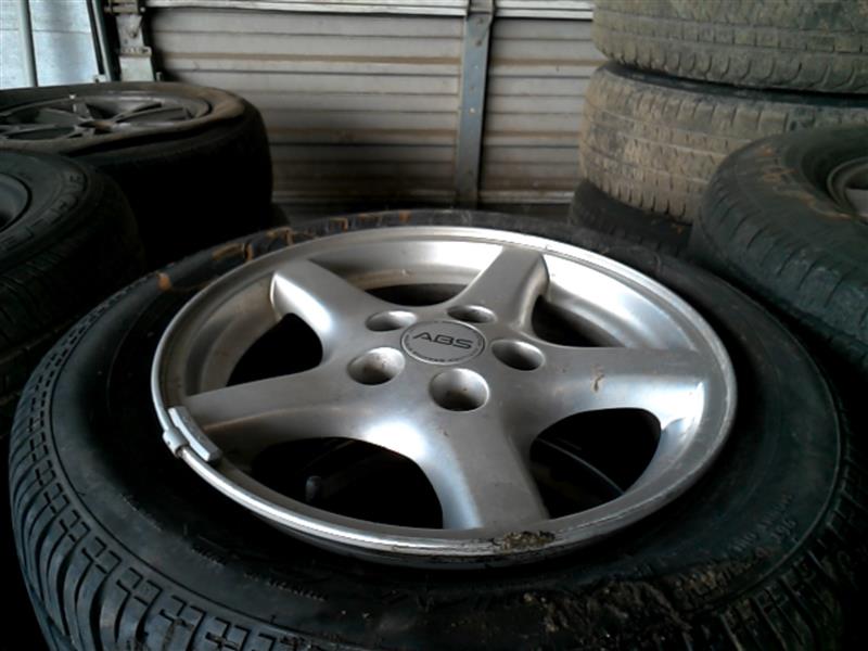 https://f005.backblazeb2.com/file/img-partshotlines-com/Inventory/EX598/Vehicle/18742_01.jpg