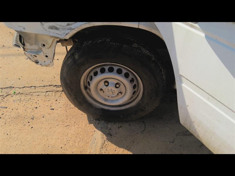 https://f005.backblazeb2.com/file/img-partshotlines-com/Inventory/EX619/Vehicle/23359_02.jpg
