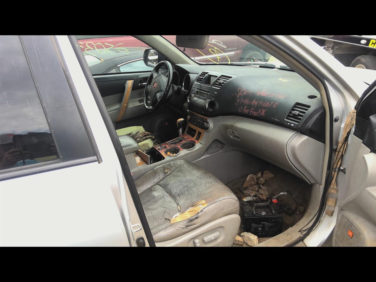 https://f005.backblazeb2.com/file/img-partshotlines-com/Inventory/EX619/Vehicle/24403_01.jpg