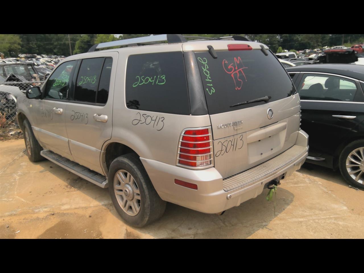 https://f005.backblazeb2.com/file/img-partshotlines-com/Inventory/EX619/Vehicle/24496_11.jpg