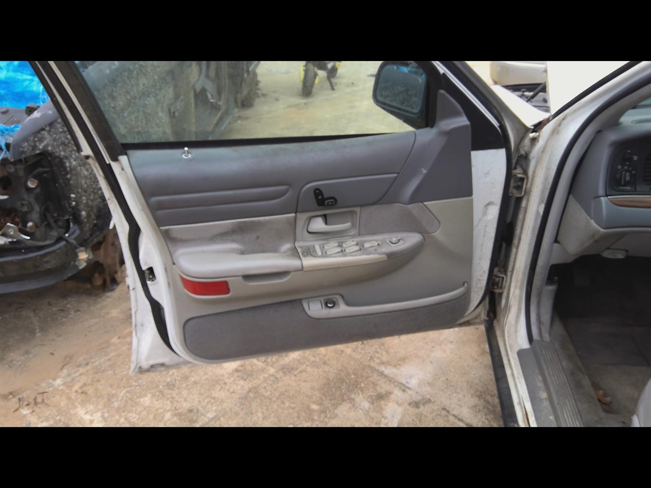 https://f005.backblazeb2.com/file/img-partshotlines-com/Inventory/EX619/Vehicle/24876_04.jpg