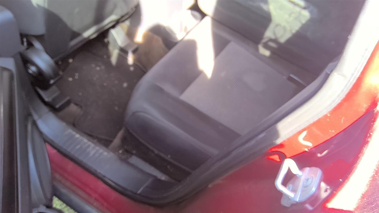 https://f005.backblazeb2.com/file/img-partshotlines-com/Inventory/EX619/Vehicle/25761_08.jpg