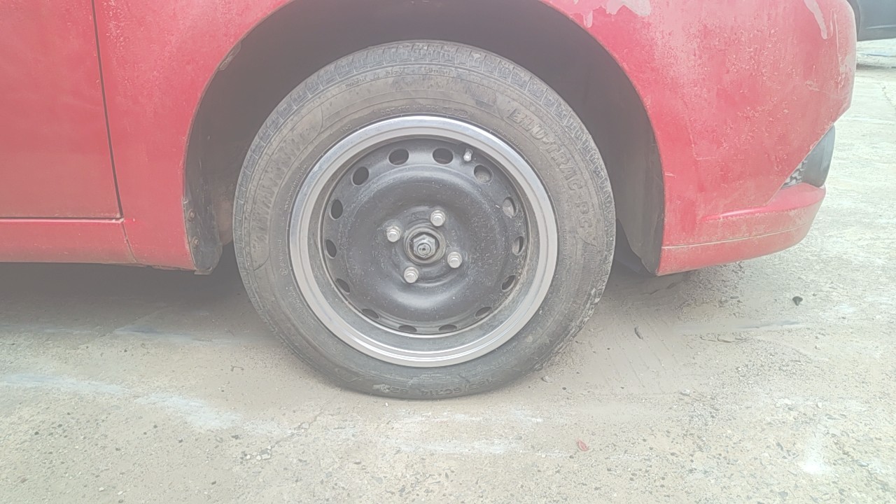 https://f005.backblazeb2.com/file/img-partshotlines-com/Inventory/EX619/Vehicle/26063_09.jpg