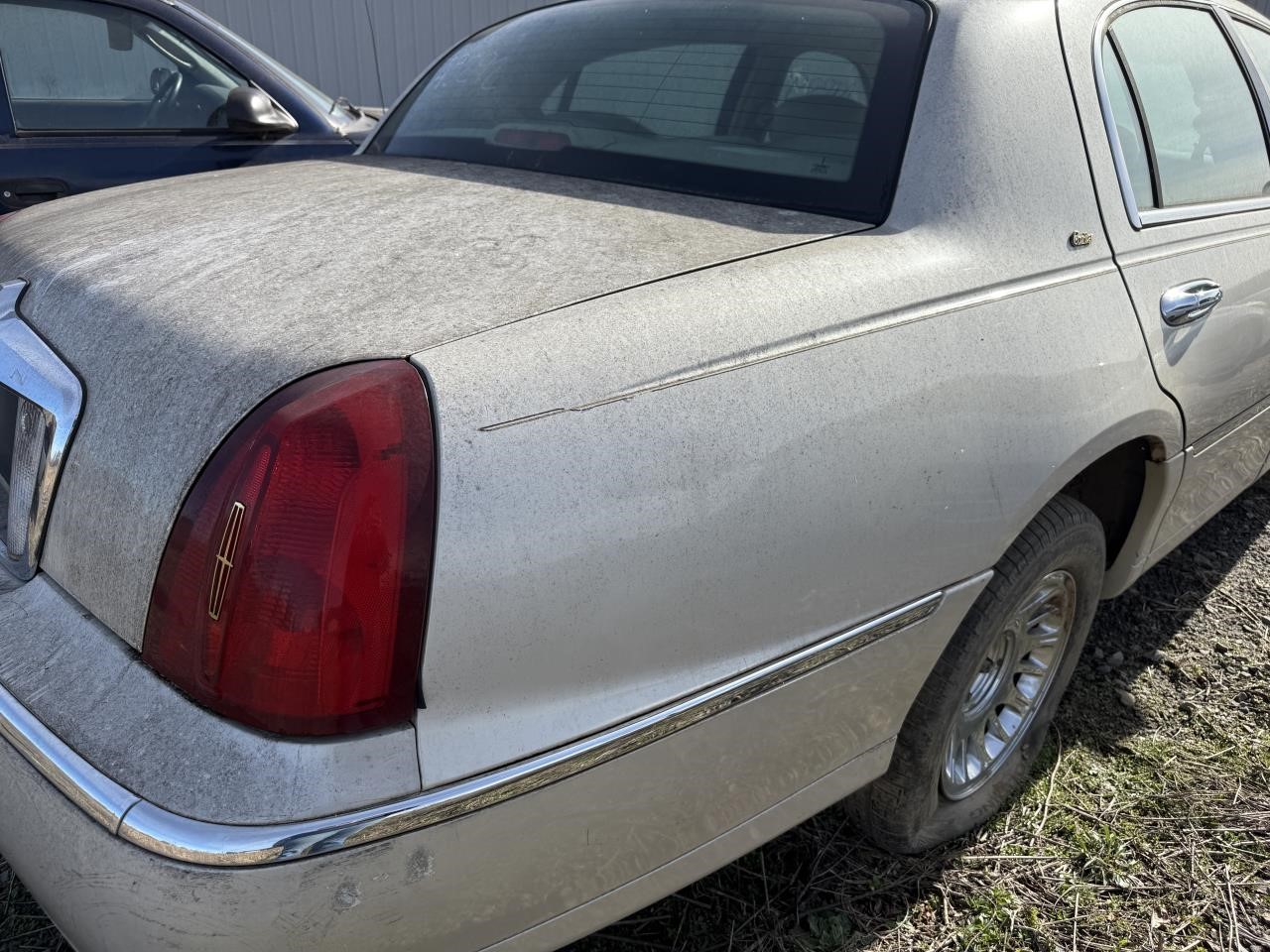 https://f005.backblazeb2.com/file/img-partshotlines-com/Inventory/EX767/Vehicle/8939_09.jpg