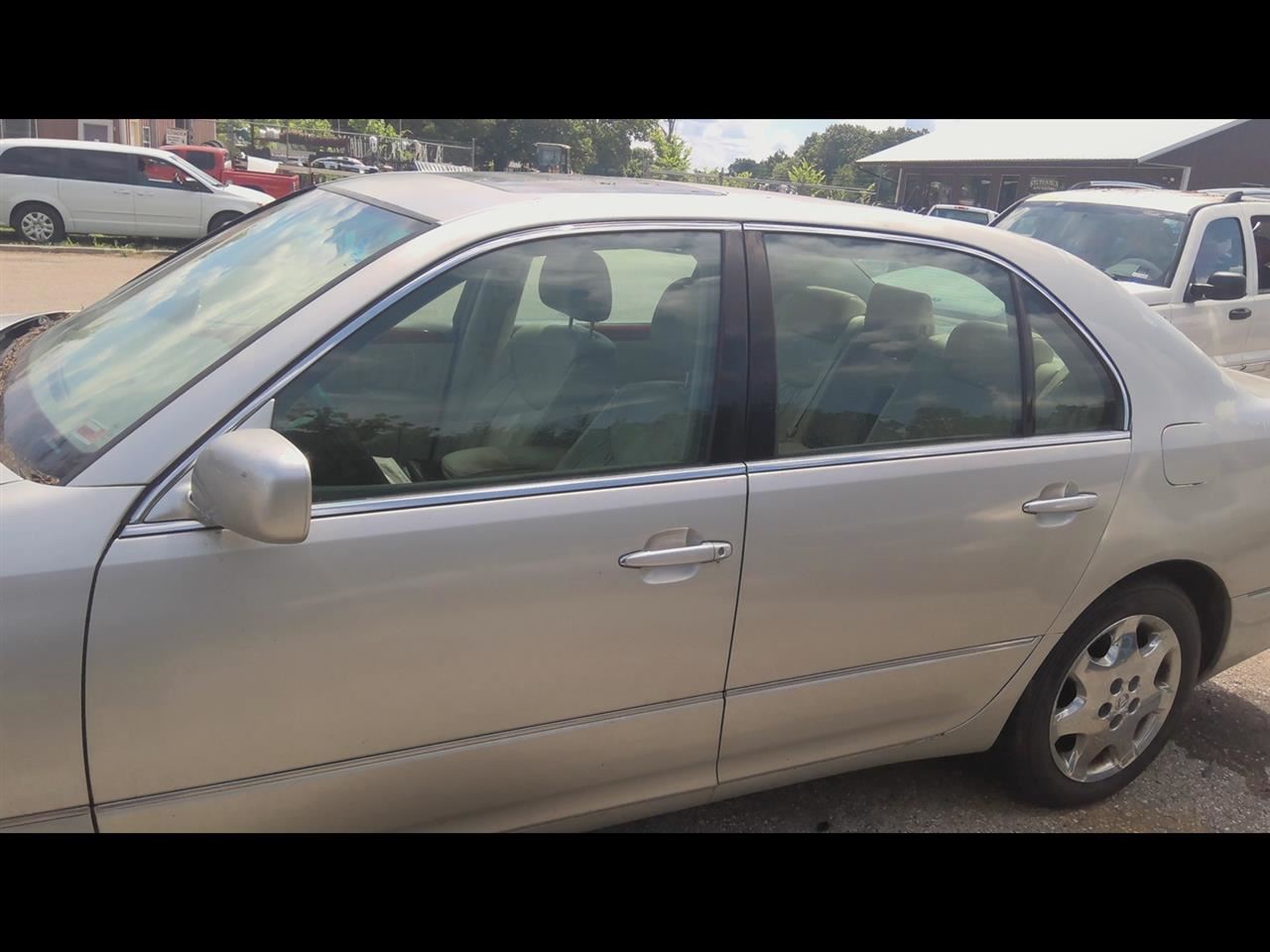 https://f005.backblazeb2.com/file/img-partshotlines-com/Inventory/EX831/Vehicle/14698_08.jpg