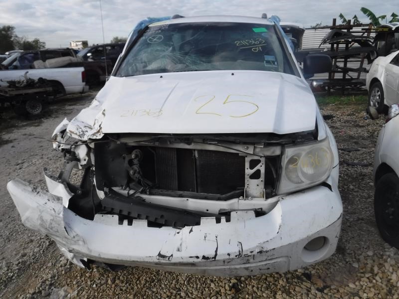 https://f005.backblazeb2.com/file/img-partshotlines-com/Inventory/EX863/Vehicle/15230_01.jpg