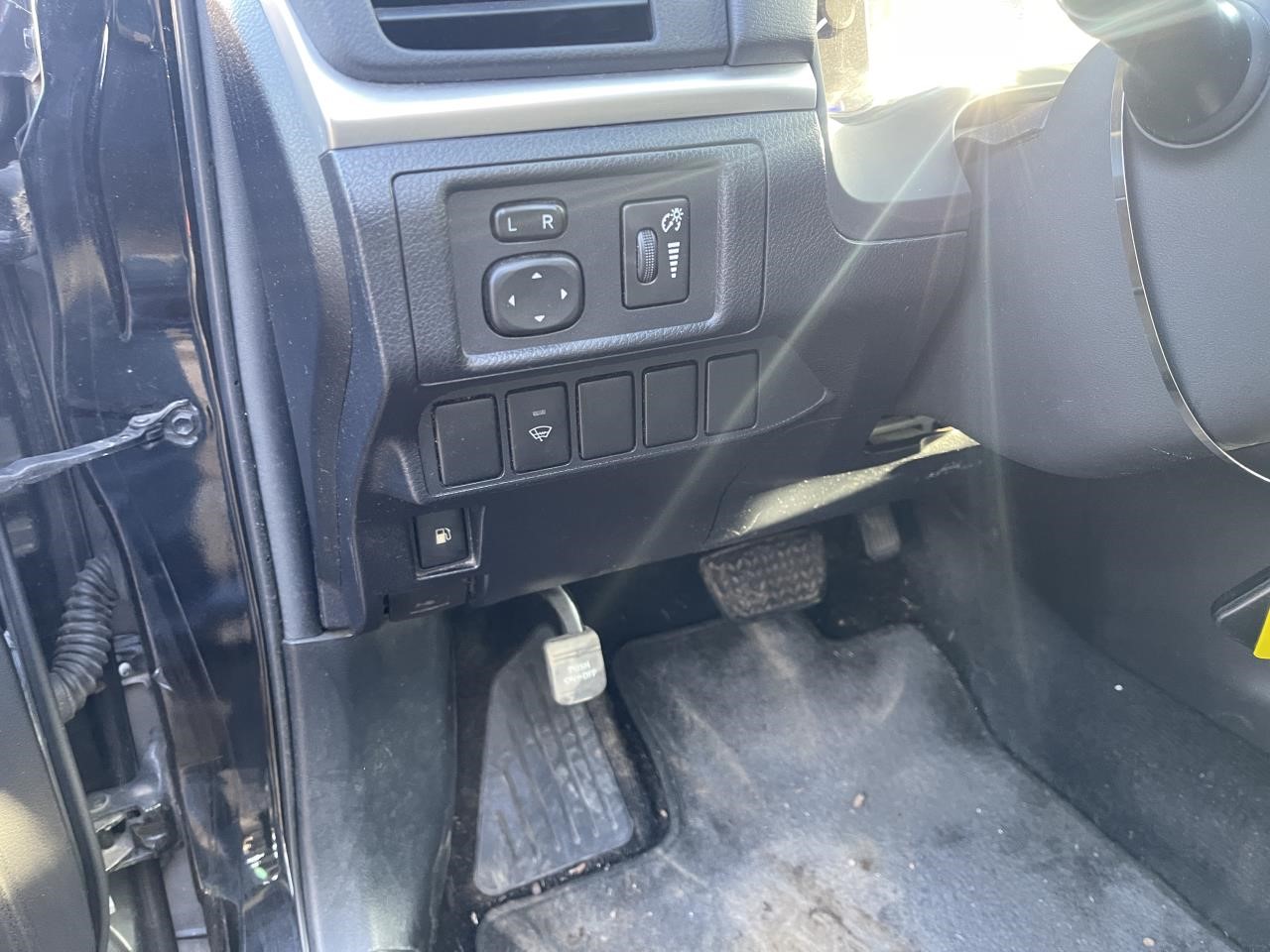 https://f005.backblazeb2.com/file/img-partshotlines-com/Inventory/EX864/Vehicle/9143_05.jpg