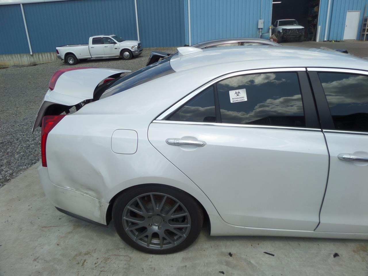 https://f005.backblazeb2.com/file/img-partshotlines-com/Inventory/EX865/Vehicle/14714_10.jpg