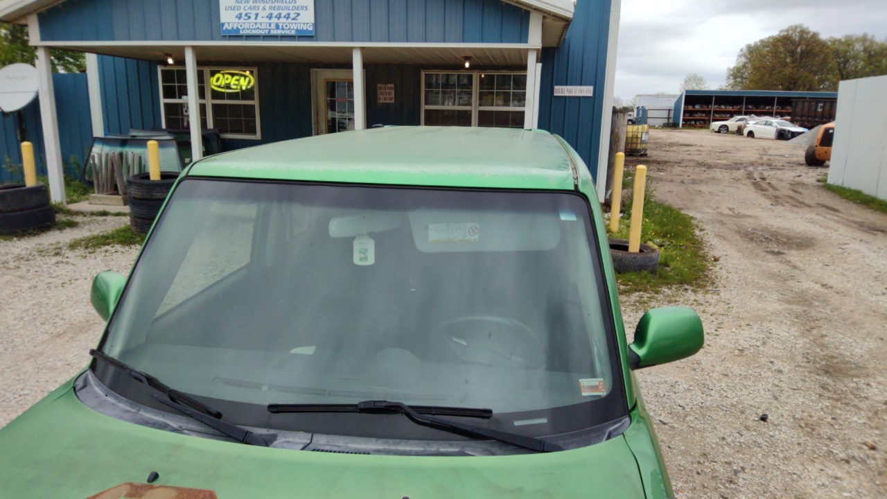 https://f005.backblazeb2.com/file/img-partshotlines-com/Inventory/EX869/Vehicle/3556_10.jpg