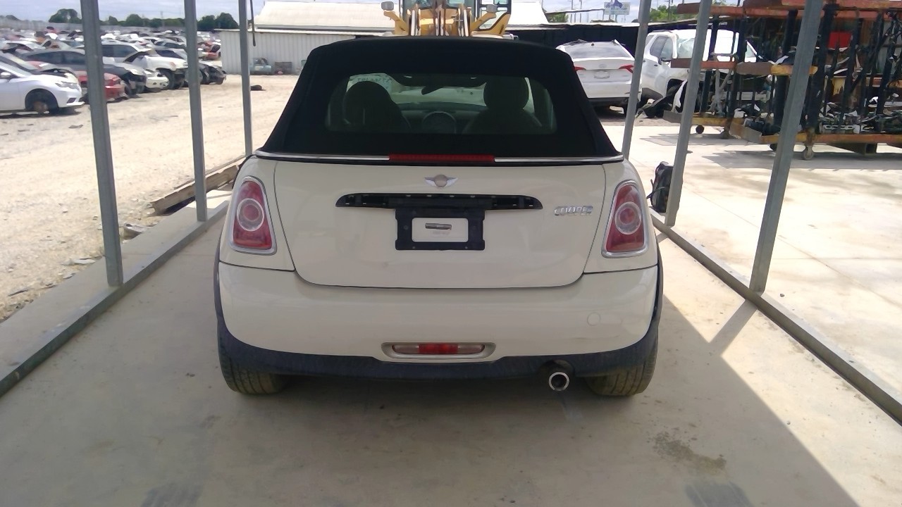 https://f005.backblazeb2.com/file/img-partshotlines-com/Inventory/EX878/Vehicle/8026384_07.jpg