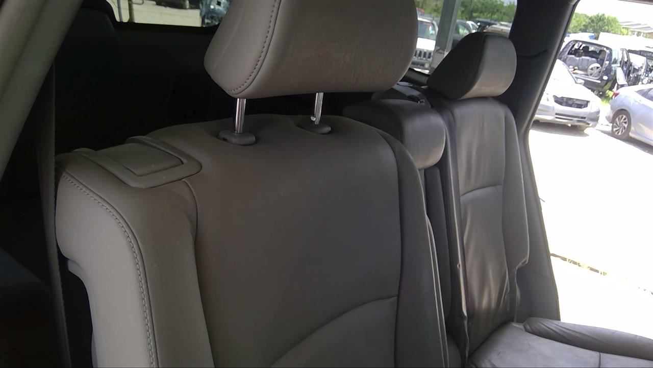 https://f005.backblazeb2.com/file/img-partshotlines-com/Inventory/EX878/Vehicle/8028421_12.jpg