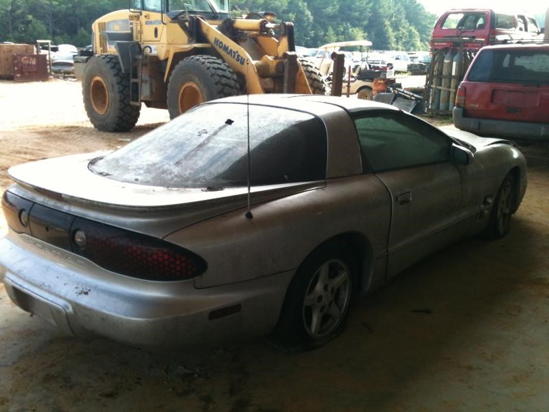 https://f005.backblazeb2.com/file/img-partshotlines-com/Inventory/EX890/Vehicle/8221_04.jpg