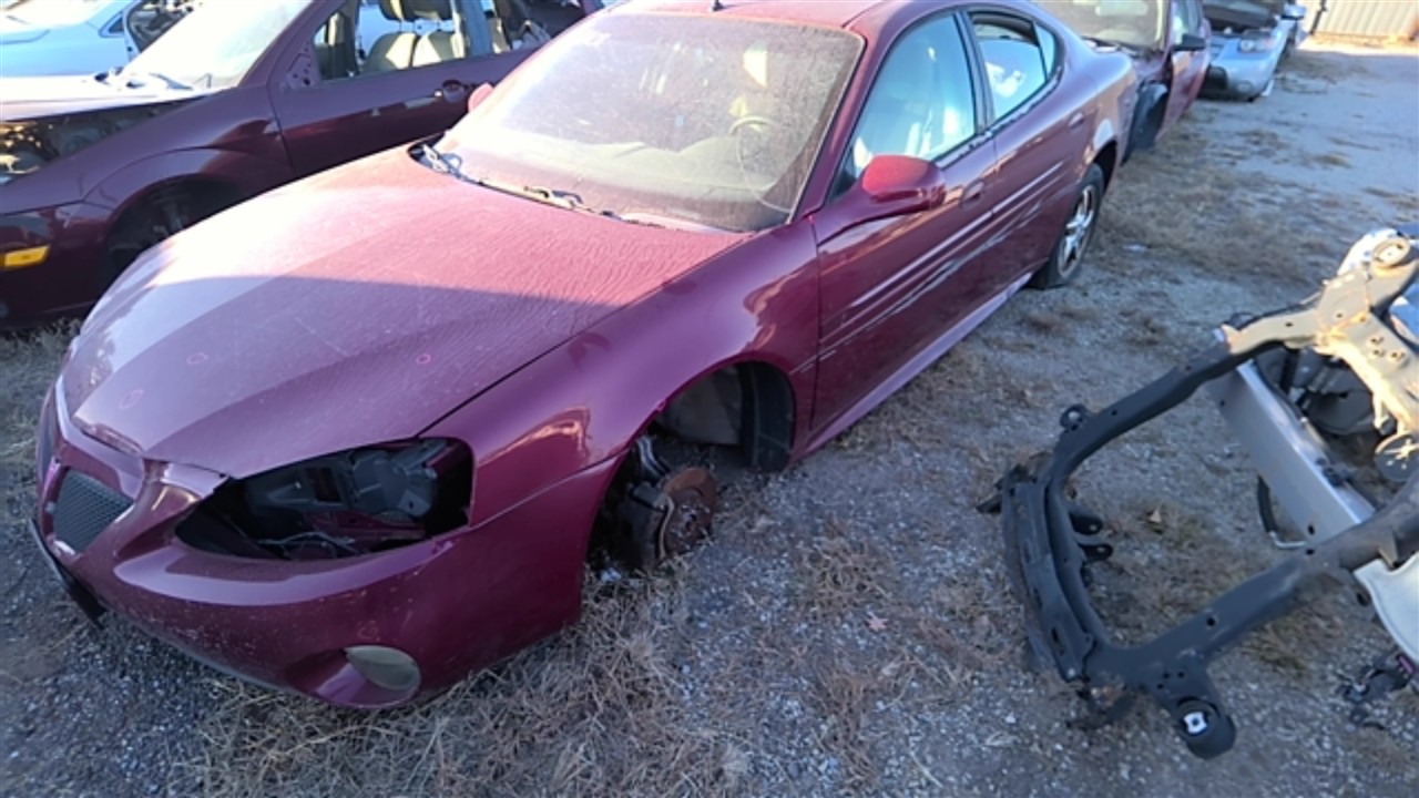 https://f005.backblazeb2.com/file/img-partshotlines-com/Inventory/EX921/Vehicle/7125_01.jpg