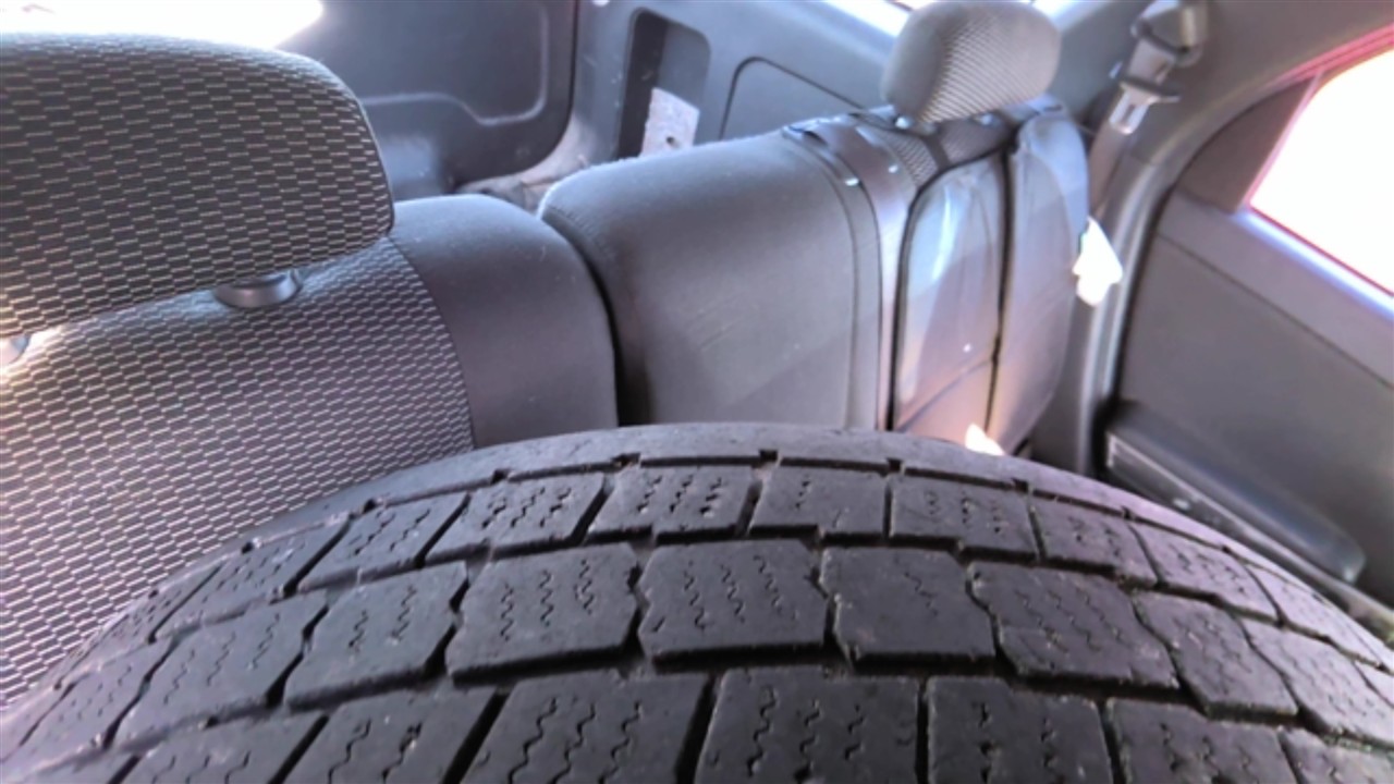 https://f005.backblazeb2.com/file/img-partshotlines-com/Inventory/EX921/Vehicle/7198_12.jpg
