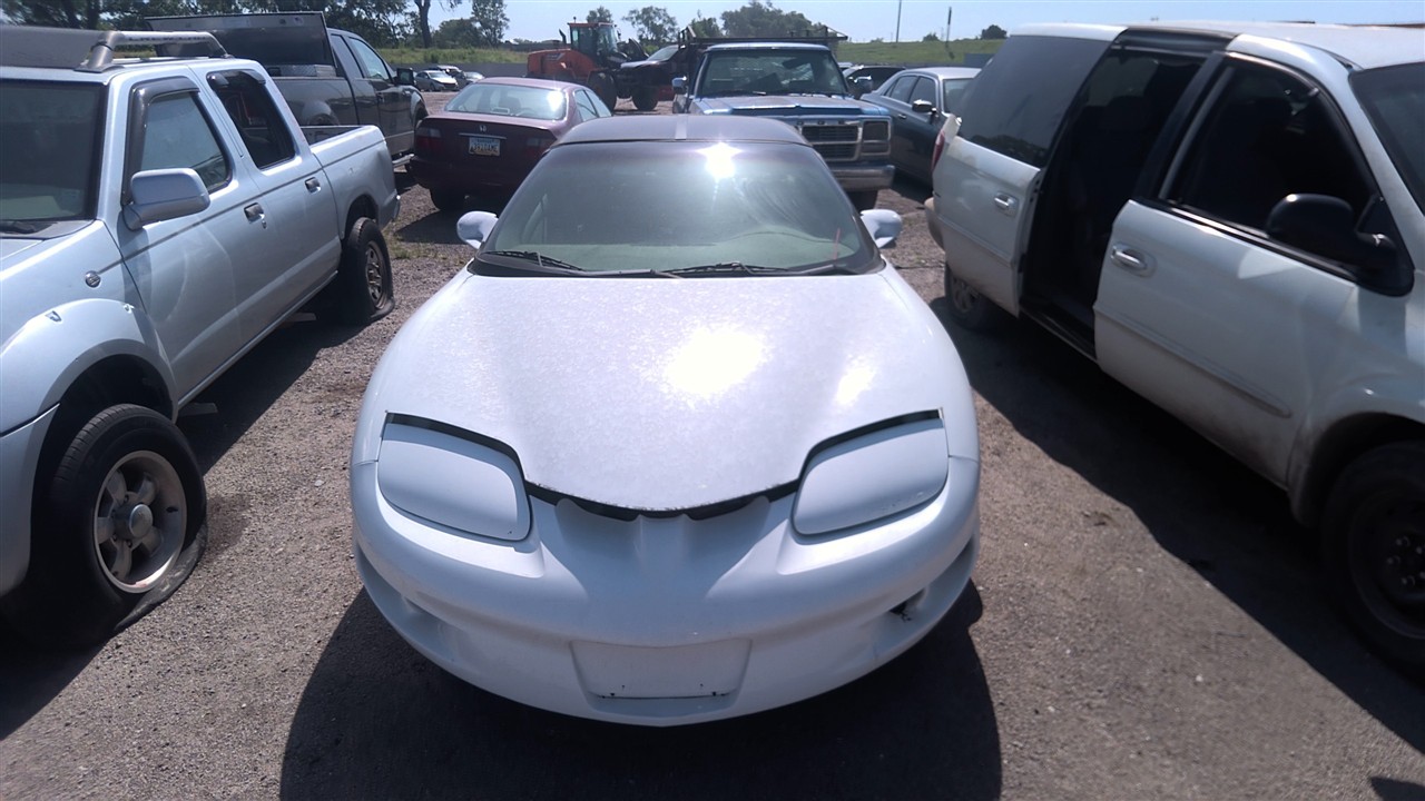 https://f005.backblazeb2.com/file/img-partshotlines-com/Inventory/EX921/Vehicle/8619_02.jpg