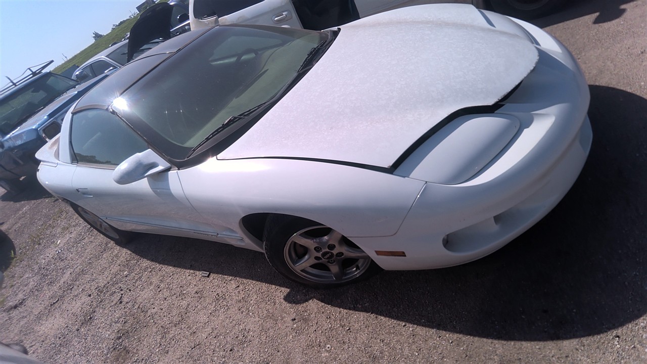 https://f005.backblazeb2.com/file/img-partshotlines-com/Inventory/EX921/Vehicle/8619_07.jpg
