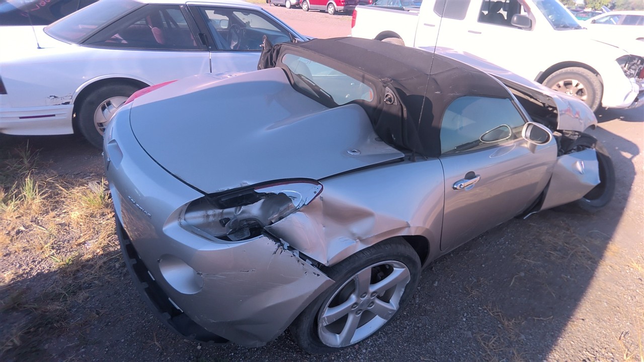 https://f005.backblazeb2.com/file/img-partshotlines-com/Inventory/EX921/Vehicle/8812_08.jpg