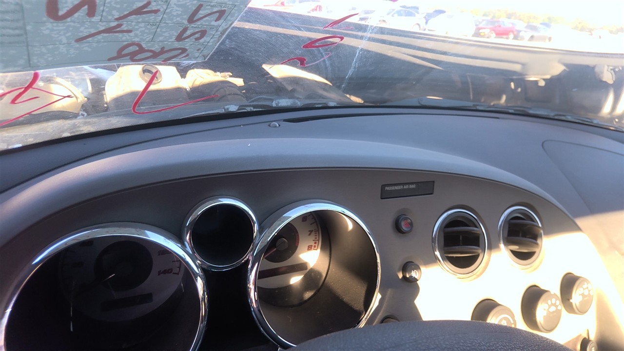 https://f005.backblazeb2.com/file/img-partshotlines-com/Inventory/EX921/Vehicle/8812_10.jpg