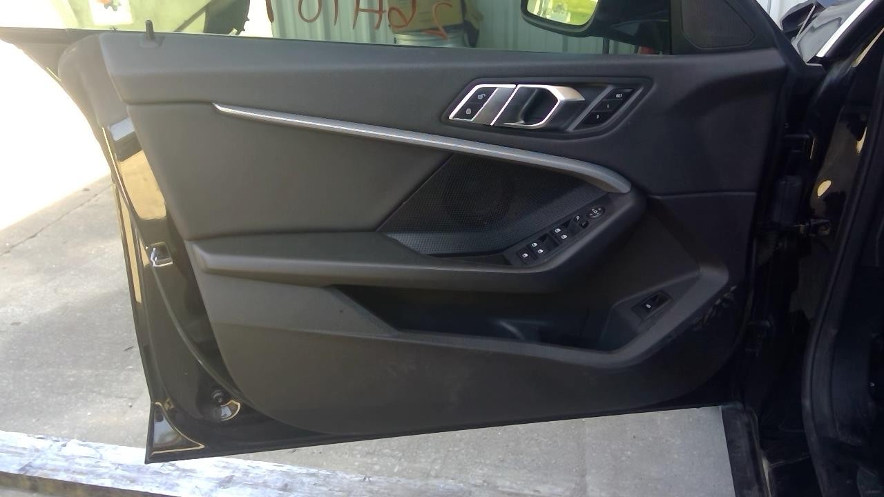 Vehicle/108024_04.jpg