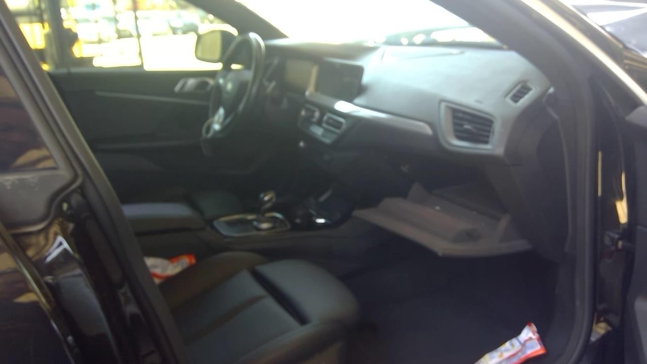 Vehicle/108024_07.jpg