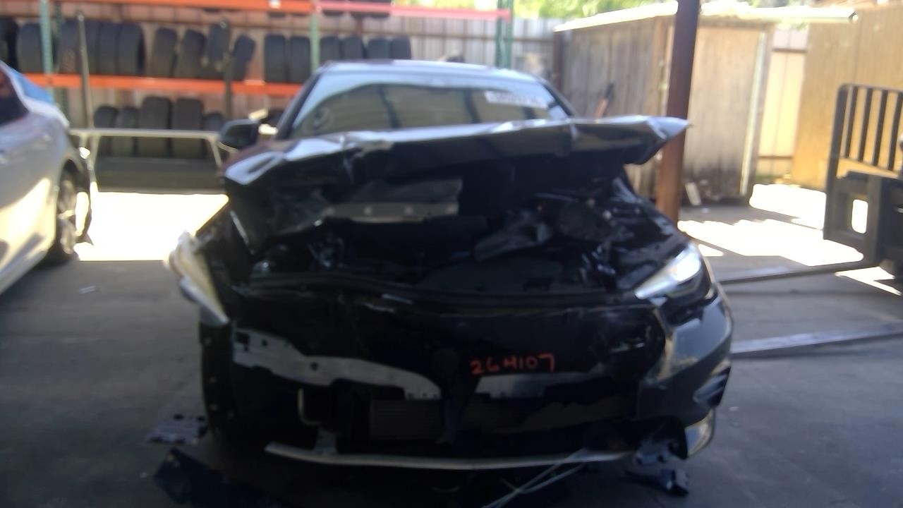 Vehicle/108024_08.jpg