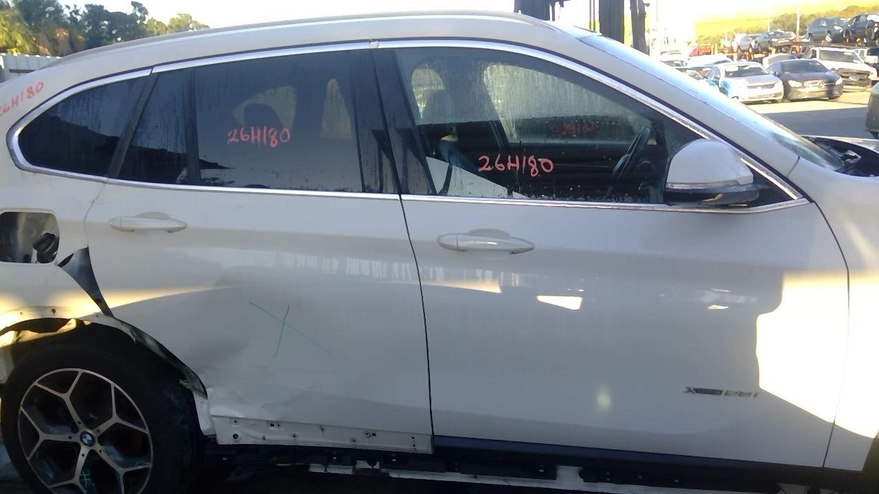 Vehicle/108274_10.jpg